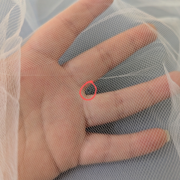 Paloma Blanca Lace Veil - Picture 6 of 6